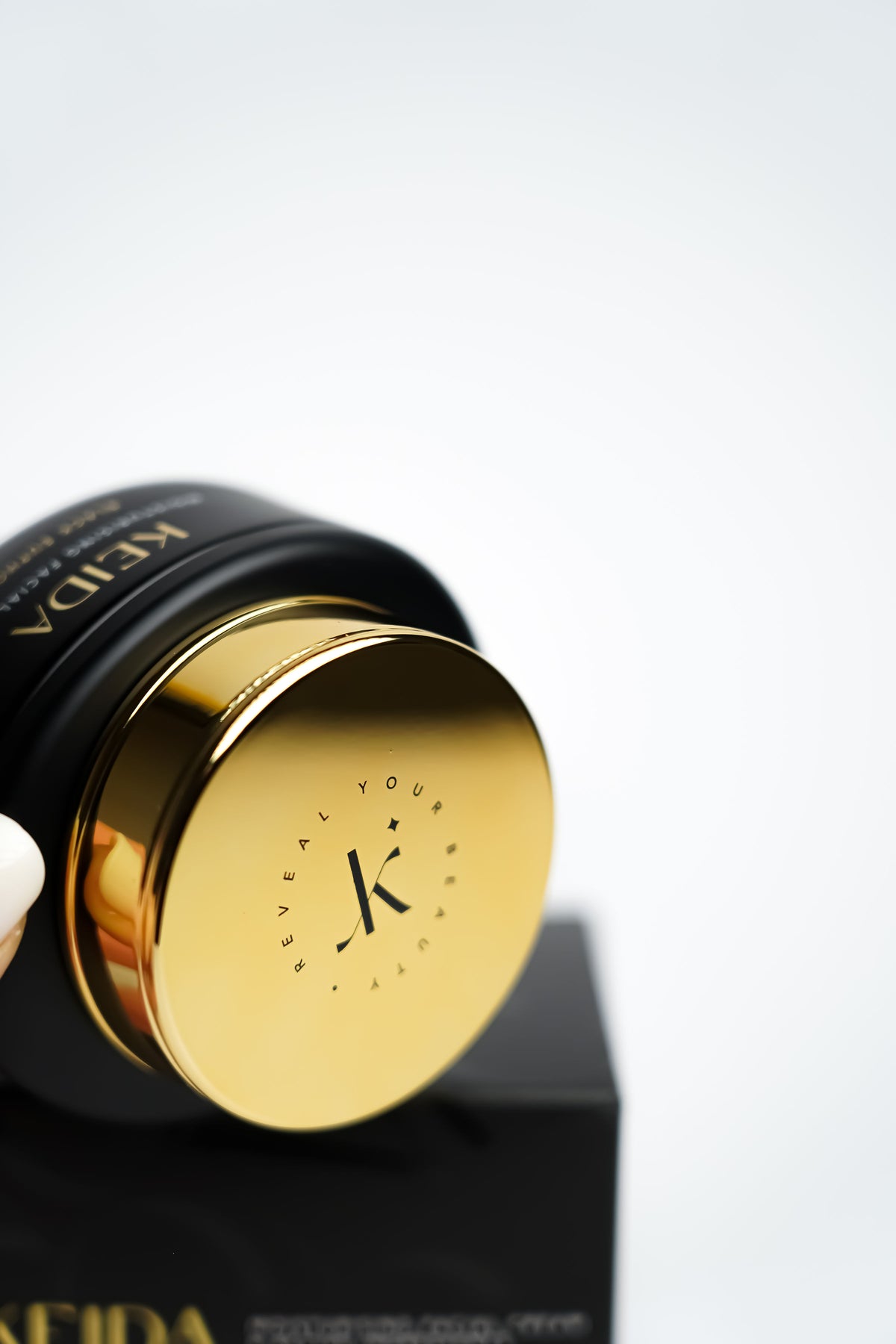 Black Euphoria Retinol & Hyaluronic Acid Moisturising Face Cream